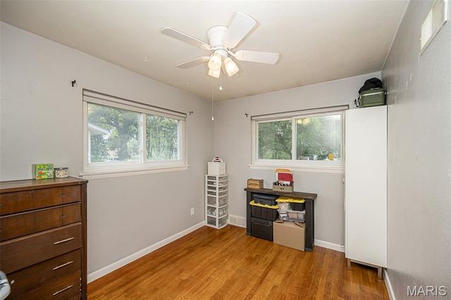390 S Saint Charles Street, Florissant, MO 63031