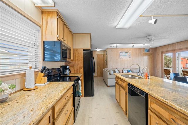 4406 Pabst Road, Galveston, TX 77554