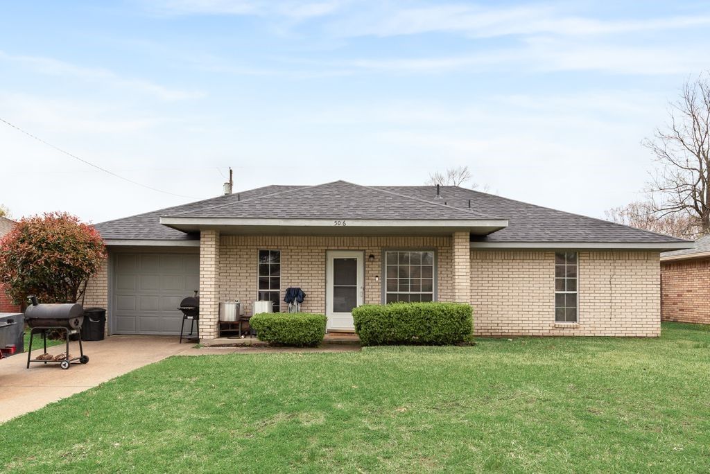 506 Thomas Trail, Seagoville, TX 75159