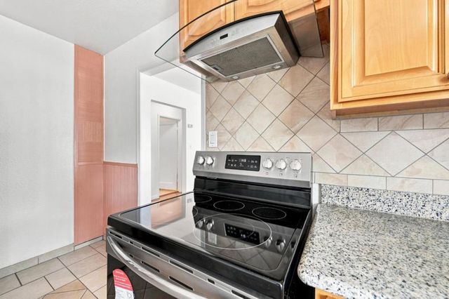 21471 Burr Way, Hayward, CA 94541