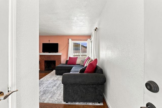 21471 Burr Way, Hayward, CA 94541