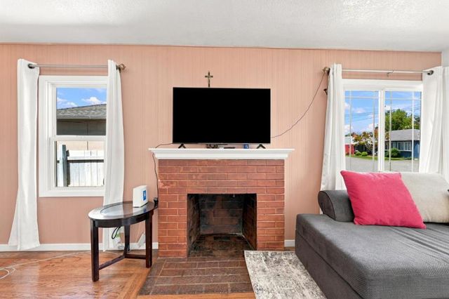 21471 Burr Way, Hayward, CA 94541