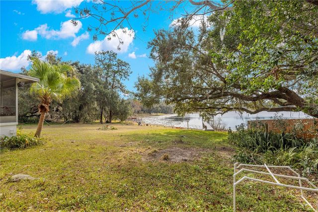 4244 NORTH ROAD, Fruitland Park, FL 34731