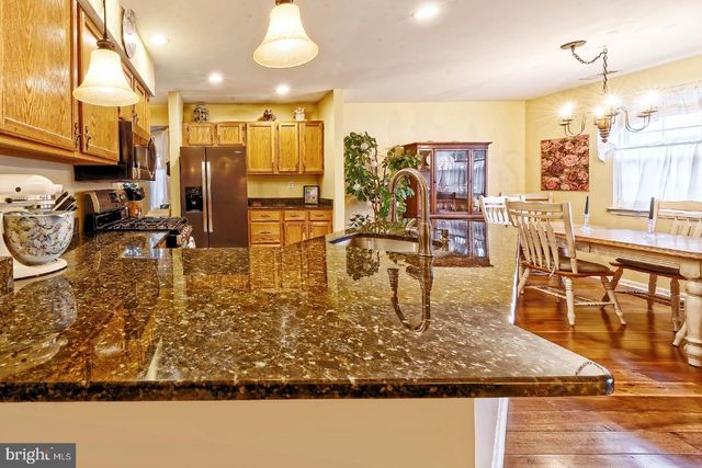 823 FORDHAM PL, Glassboro, NJ 08028