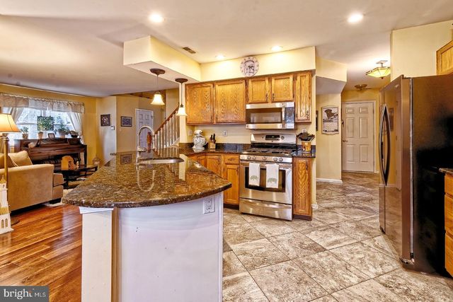 823 FORDHAM PL, Glassboro, NJ 08028