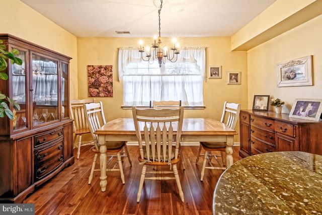 823 FORDHAM PL, Glassboro, NJ 08028