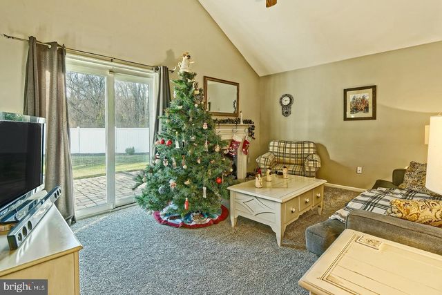 823 FORDHAM PL, Glassboro, NJ 08028