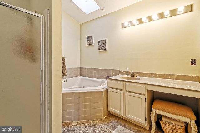 823 FORDHAM PL, Glassboro, NJ 08028