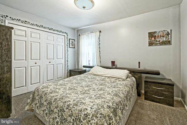 823 FORDHAM PL, Glassboro, NJ 08028