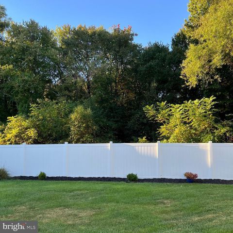 823 FORDHAM PL, Glassboro, NJ 08028