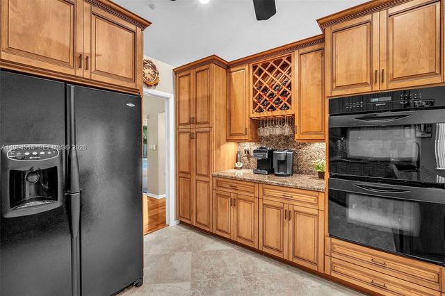 7371 NW 83rd Way, Tamarac, FL 33321