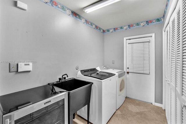 7371 NW 83rd Way, Tamarac, FL 33321