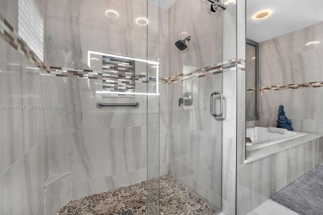 7371 NW 83rd Way, Tamarac, FL 33321