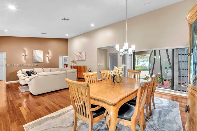 7371 NW 83rd Way, Tamarac, FL 33321