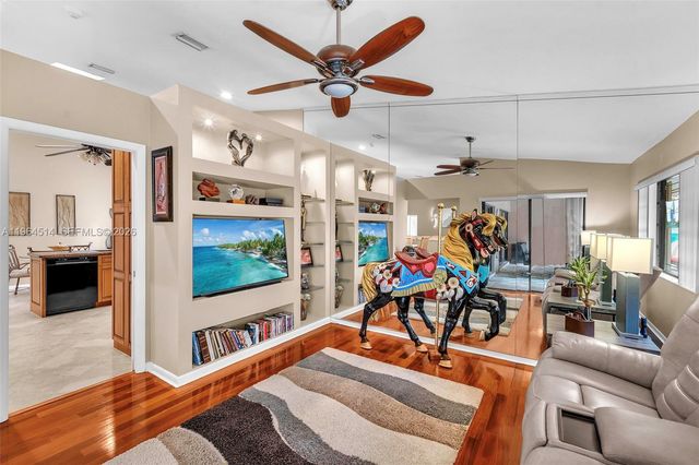 7371 NW 83rd Way, Tamarac, FL 33321