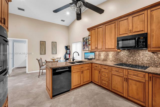 7371 NW 83rd Way, Tamarac, FL 33321