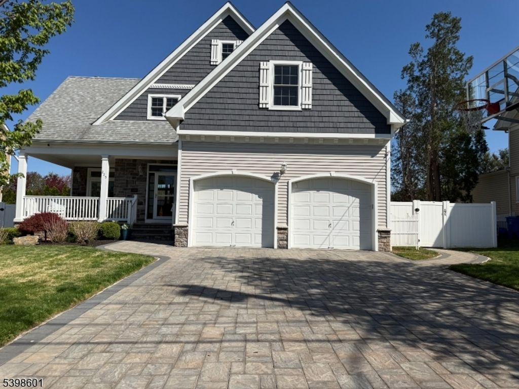 225 East Golf Ave, South Plainfield Boro, NJ 07080