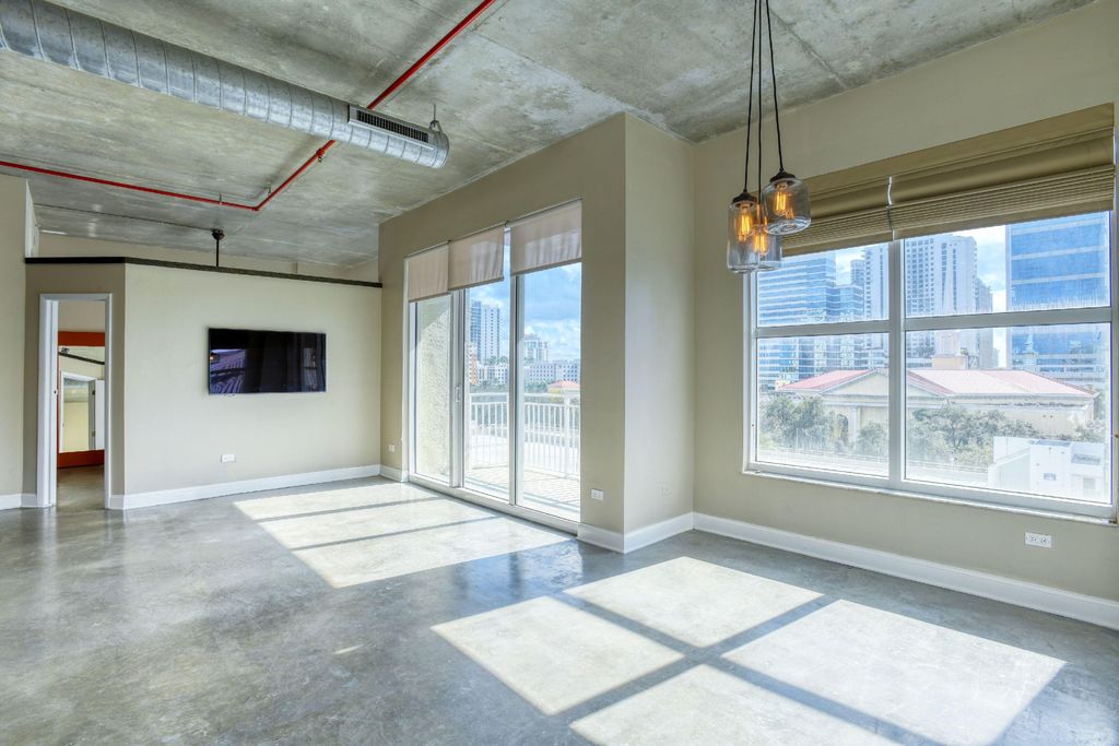 313 NE 2nd Street 603, Fort Lauderdale, FL 33301