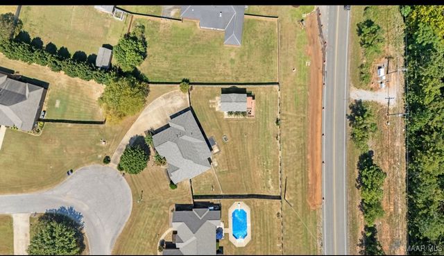 79 Granite Way, Wetumpka, AL 36093