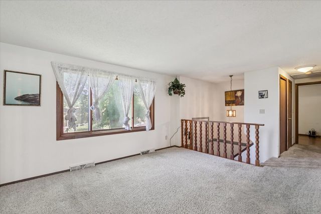 5505 Lucina Avenue, Mchenry, IL 60050