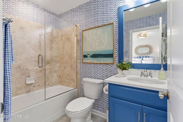 14 Lighthouse Pt Road 604, Highlands, NJ 07732