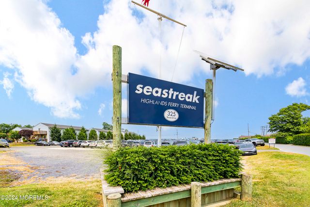 14 Lighthouse Pt Road 604, Highlands, NJ 07732