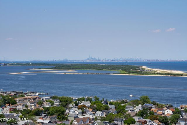 14 Lighthouse Pt Road 604, Highlands, NJ 07732