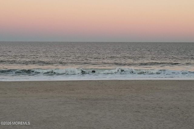 14 Lighthouse Pt Road 604, Highlands, NJ 07732