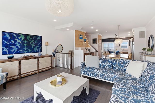 14 Lighthouse Pt Road 604, Highlands, NJ 07732