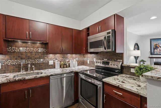 209 Wright Street 103, Lakewood, CO 80228