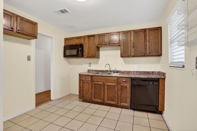 4924 VERNE RD, Memphis, TN 38117