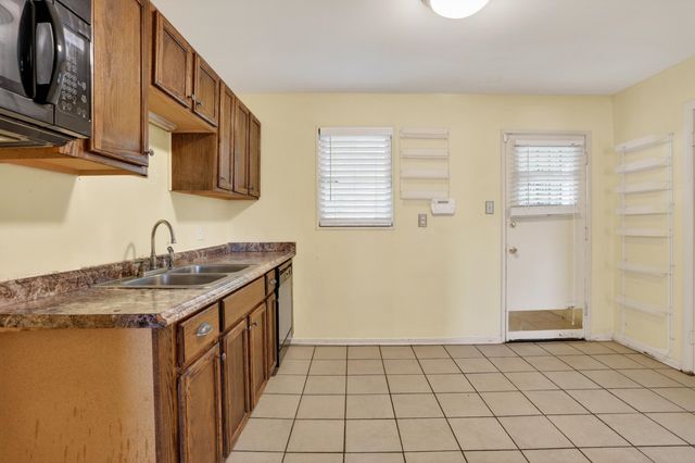 4924 VERNE RD, Memphis, TN 38117