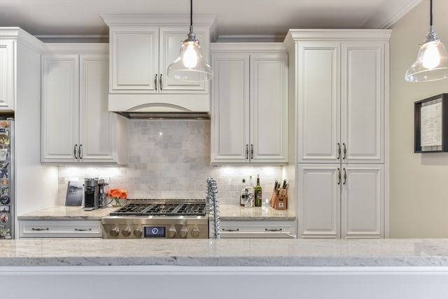 9 M St 2, Boston, MA 02127
