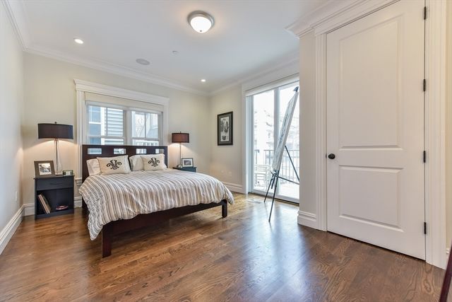 9 M St 2, Boston, MA 02127