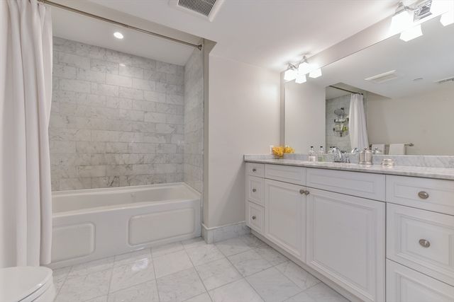 9 M St 2, Boston, MA 02127