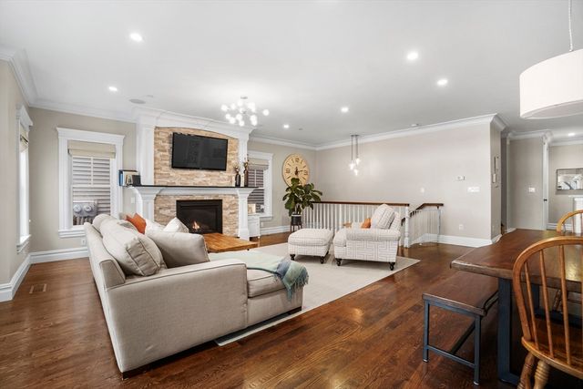 9 M St 2, Boston, MA 02127