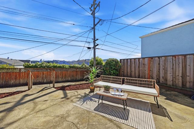 40 Lakemont Drive, Daly City, CA 94015