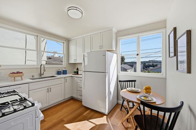 40 Lakemont Drive, Daly City, CA 94015