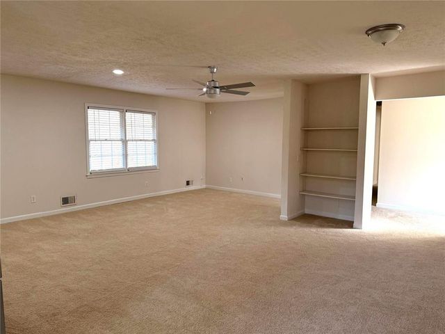 4359 Parkview Drive, Lithia Springs, GA 30122