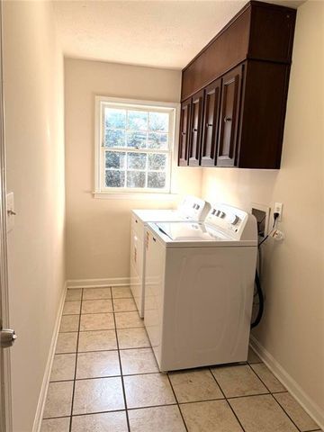 4359 Parkview Drive, Lithia Springs, GA 30122