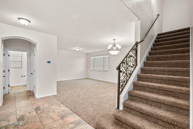 400 Majestic Crown Road, El Paso, TX 79928
