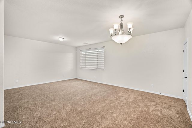 400 Majestic Crown Road, El Paso, TX 79928