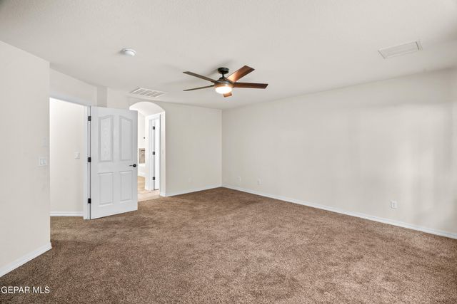 400 Majestic Crown Road, El Paso, TX 79928