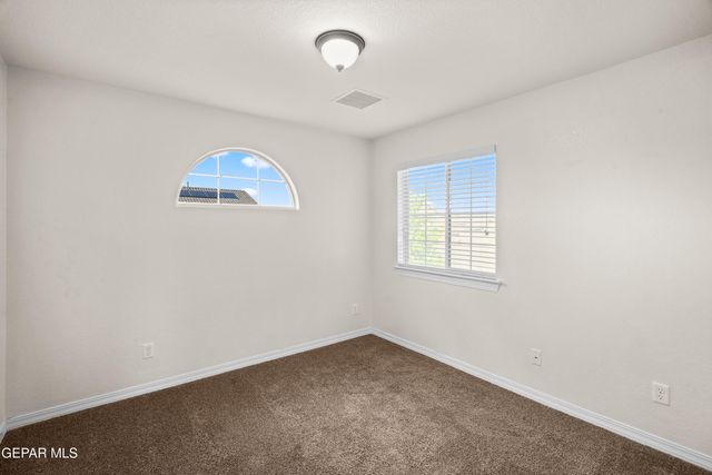 400 Majestic Crown Road, El Paso, TX 79928