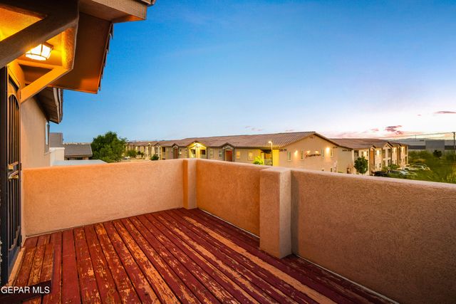 400 Majestic Crown Road, El Paso, TX 79928