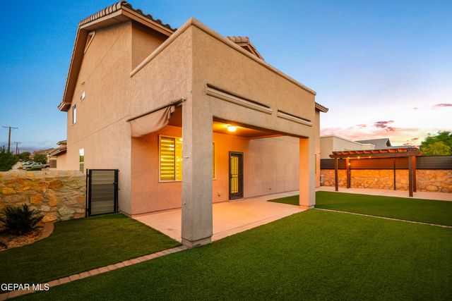 400 Majestic Crown Road, El Paso, TX 79928