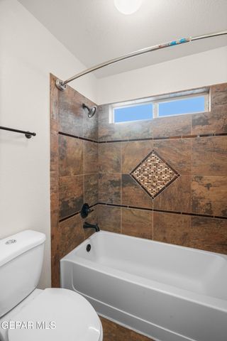 400 Majestic Crown Road, El Paso, TX 79928
