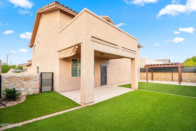 400 Majestic Crown Road, El Paso, TX 79928