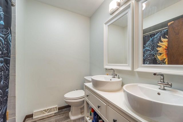 3408 Oakwood DRIVE, Racine, WI 53406