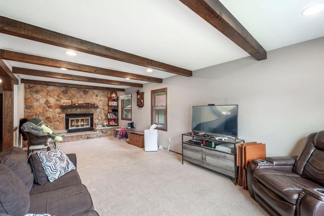 3408 Oakwood DRIVE, Racine, WI 53406